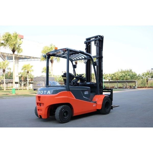 Xe nâng điện Lithium Toyota 8FBMT 3.5 tấn – 5.0 tấn