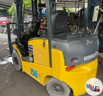 Xe nâng điện Komatsu