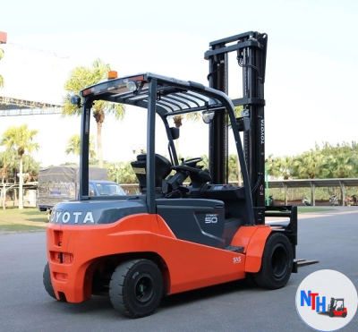 Xe nâng điện Lithium Toyota 8FBMT 3.5 tấn – 5.0 tấn