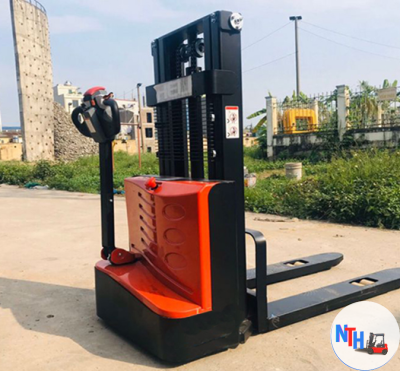 Xe Nâng Tay Điện Cao
